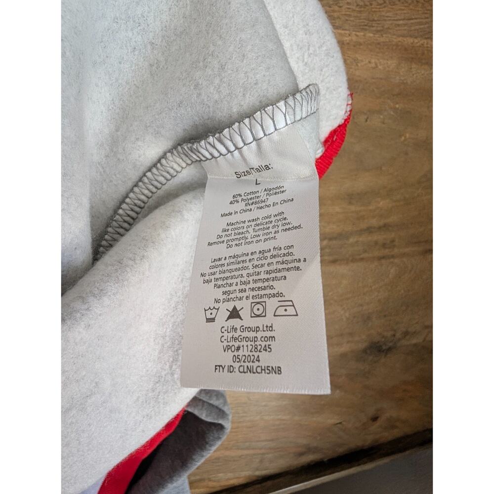 Aeropostale Sweatshirt Womens Large Gray Hello Kitty Graphic Print Crew Neck NWT - Picture 4 of 4